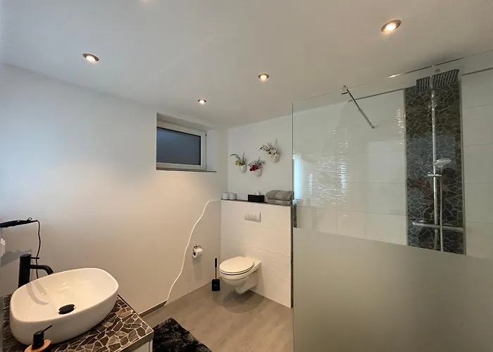 Wohlfuehlen Am Gartenteich *